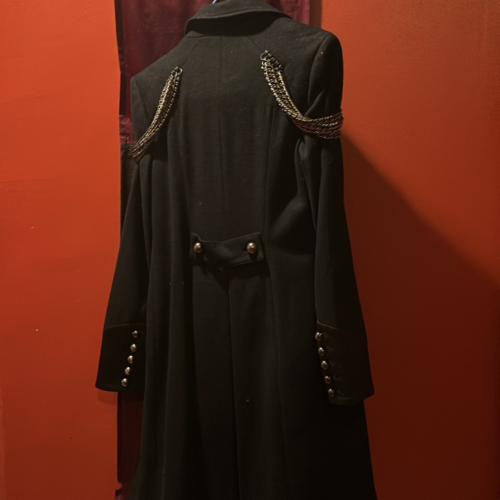 Brand new coat - Picture 4 of 7